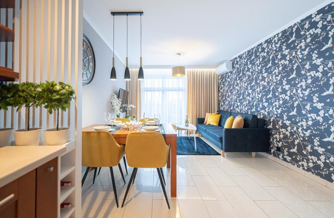 Apartment Apartament 55M2 - Darmowy Garaz - Klimatyzacja - Centrum - 24Na7 Wroclaw