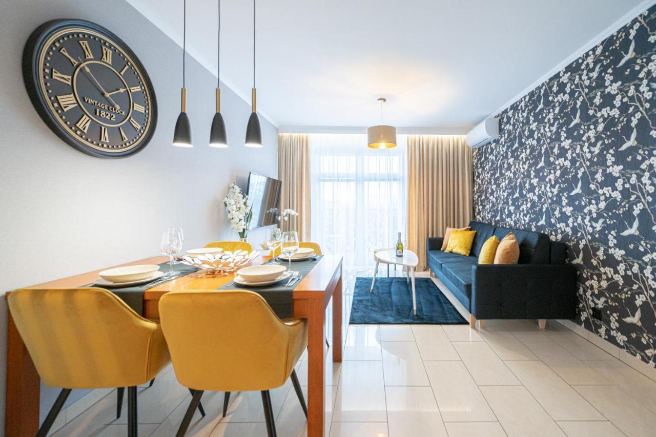 Apartment Apartament 55M2 - Darmowy Garaz - Klimatyzacja - Centrum - 24Na7 Wroclaw