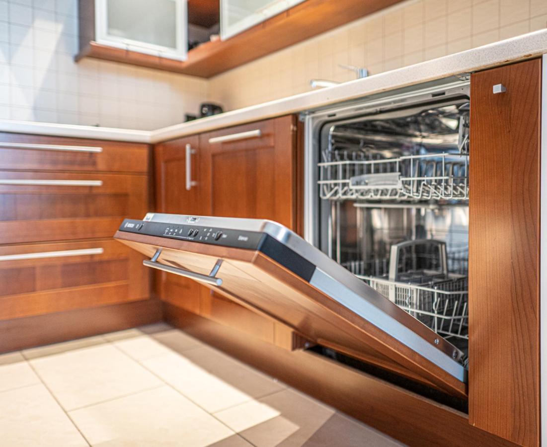Apartament 55M2 - Darmowy Garaz - Klimatyzacja - Centrum - 24Na7