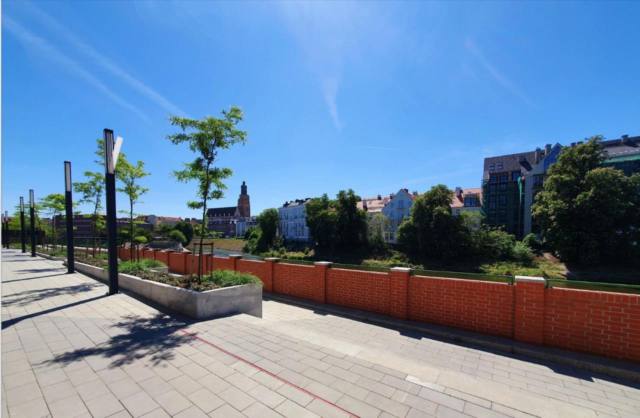 Apartament 55m2 - Darmowy Garaz - Klimatyzacja - Centrum - 24na7 Wrocław